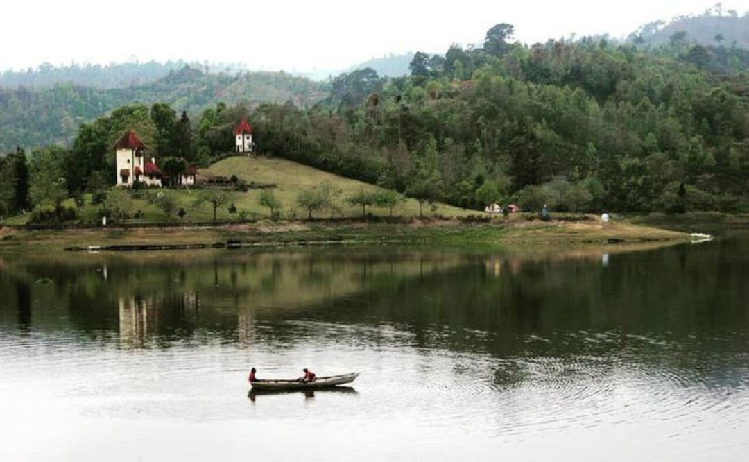La Presa de Nexapa ofrece a los visitantes un impactante paisaje | Foto: Instagram Hotel Laurent
