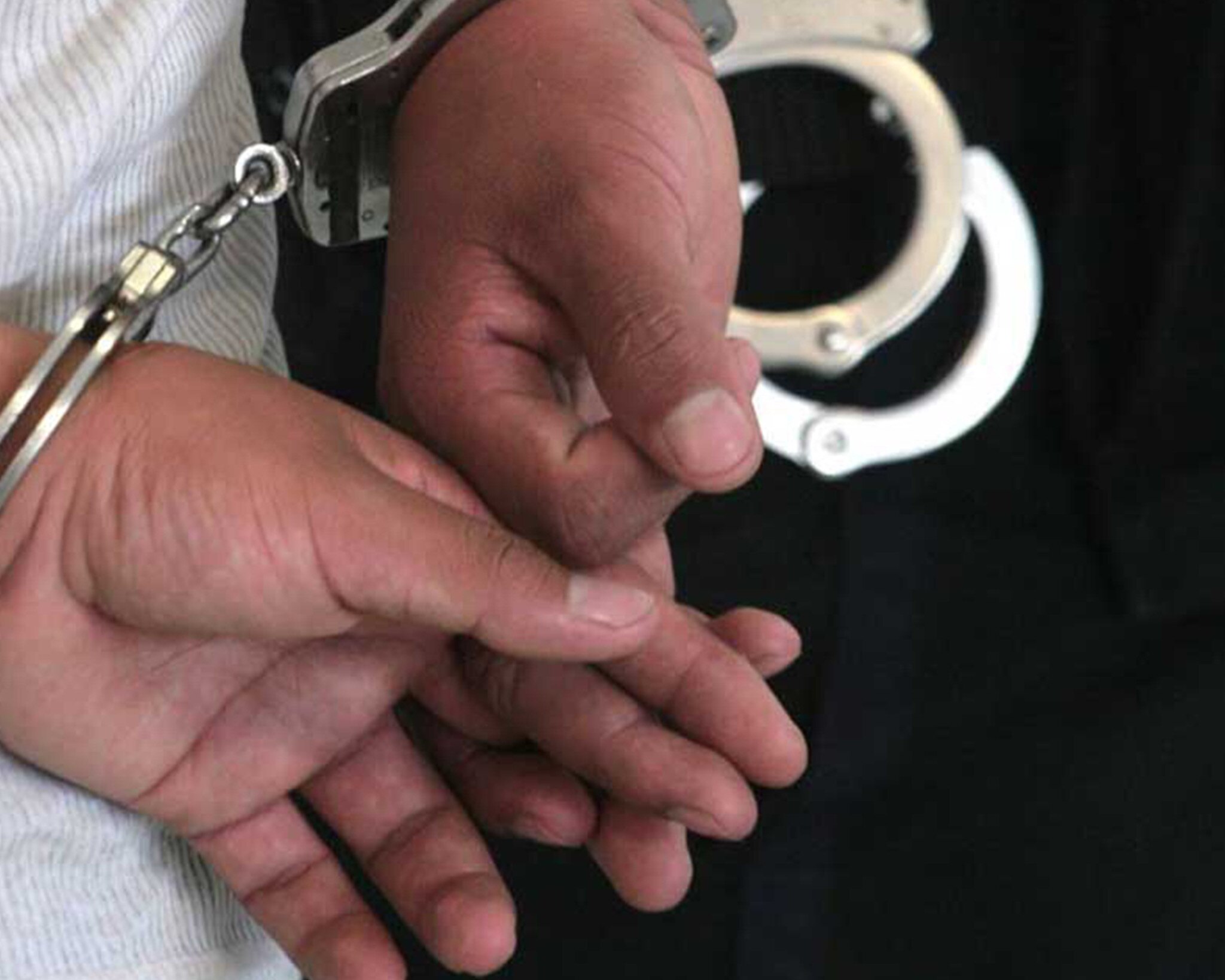 Arrastran historial delictivo hermanos baleados por policías en Reforma Sur