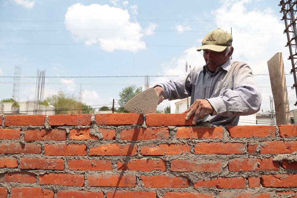 Los sueldos de quienes ejercen un oficio varían dependiendo la experiencia, la actividad y la demanda | Agencia Es Imagen para El Universal Puebla