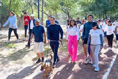 Mario Riestra participa en caminata canina y promete 50 mil esterilizaciones