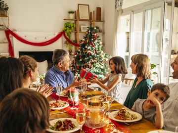 Estos son los elementos que no deben faltar en tu Cena de Nochebuena esta Navidad