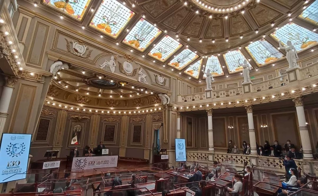 El edificio del Congreso del Estado fue obra del arquitecto mexicano Eduardo Tamariz, quien imprimió el estilo neoárabe al lugar tras sus viajes por el mundo | Foto: Archivo El Universal Puebla