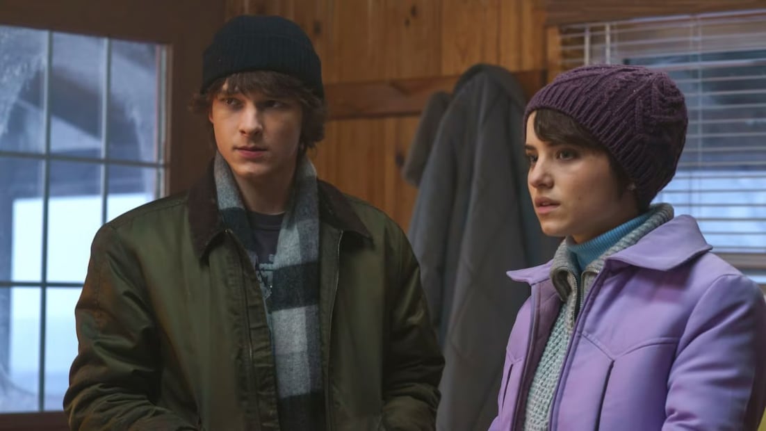 La relación entre los hermanos protagonistas, interpretados por Mason Thames y Madeleine McGraw, nunca logra consolidarse del todo en un tono coherente, a pesar de ser un tema central para el filme | Foto: Blumhouse Productions