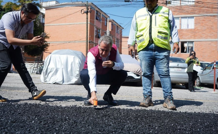 Refuerza Pepe Chedraui Campaña de Bacheo en el Infonavit San Jorge