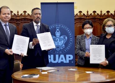 Lilia Cedillo signa convenio entre la BUAP y Prodecon