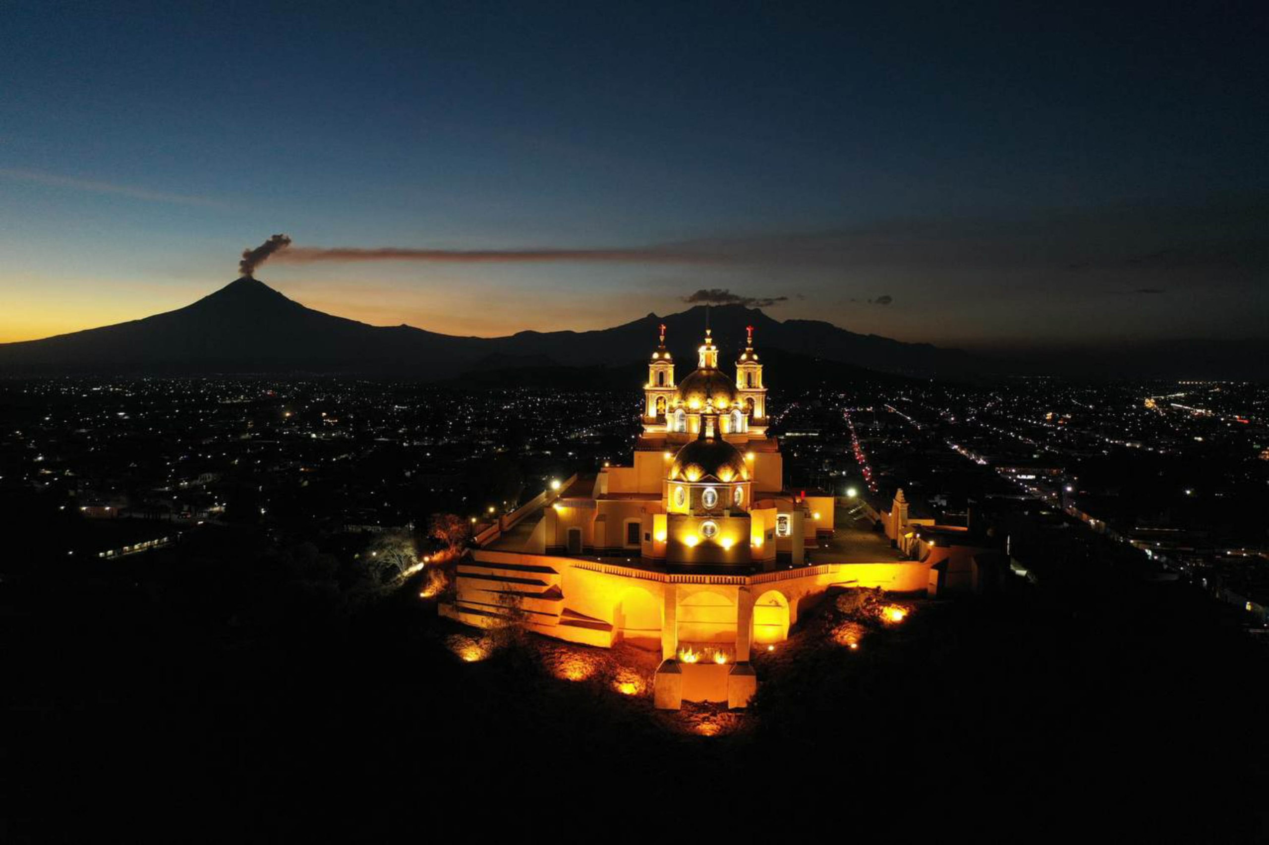 Una empresa ofrece viajes en helicóptero | Foto: EsImagen