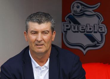 Chepo de la Torre lanza advertencia a los jugadores del Club Puebla