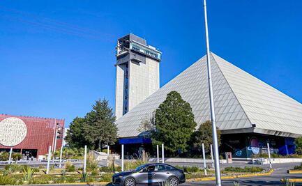 Planetario Puebla invita a observar el universo desde un telescopio