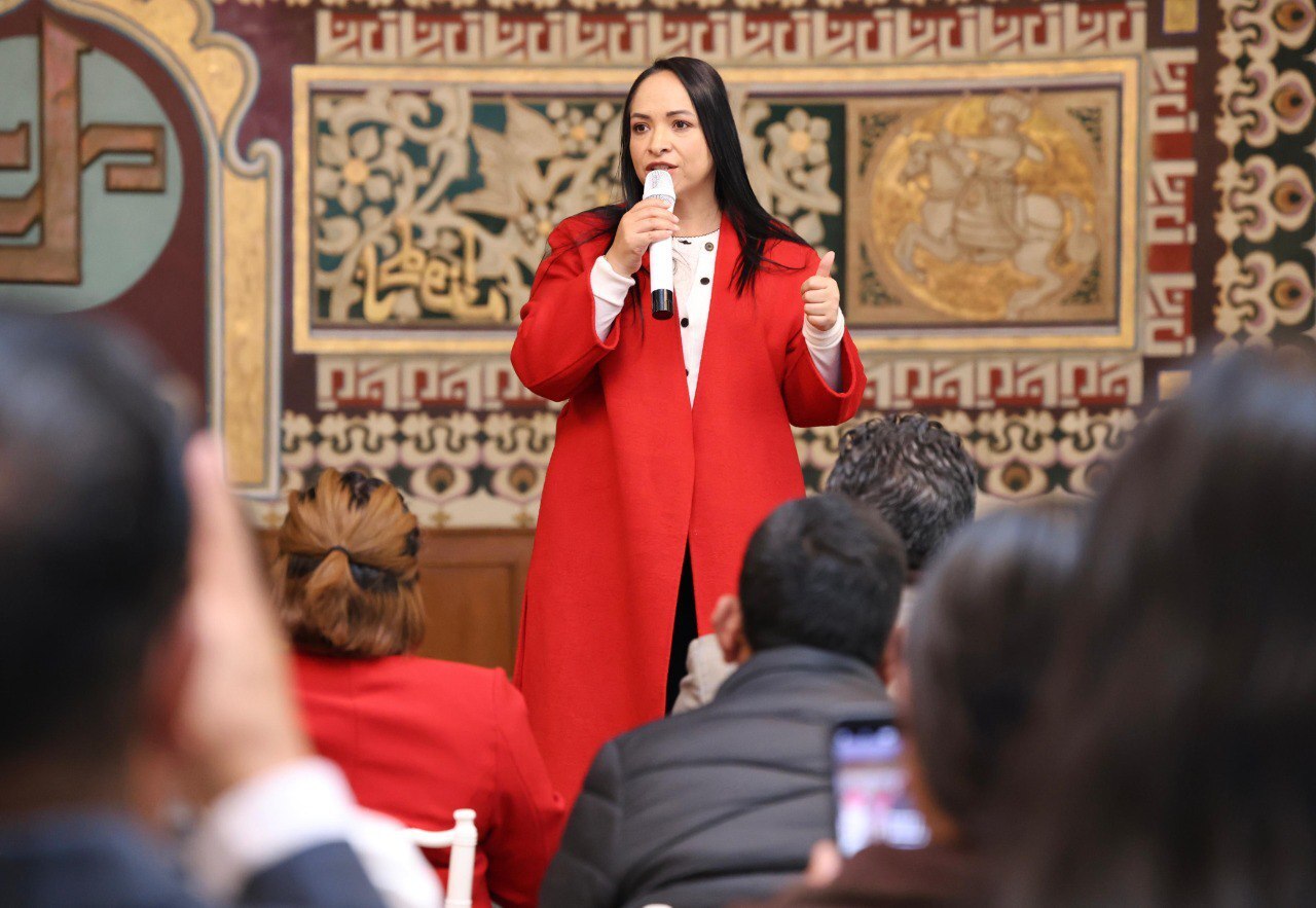 Liz Sánchez fortalece la 4T con la capacitación de 200 regidores petistas en Puebla