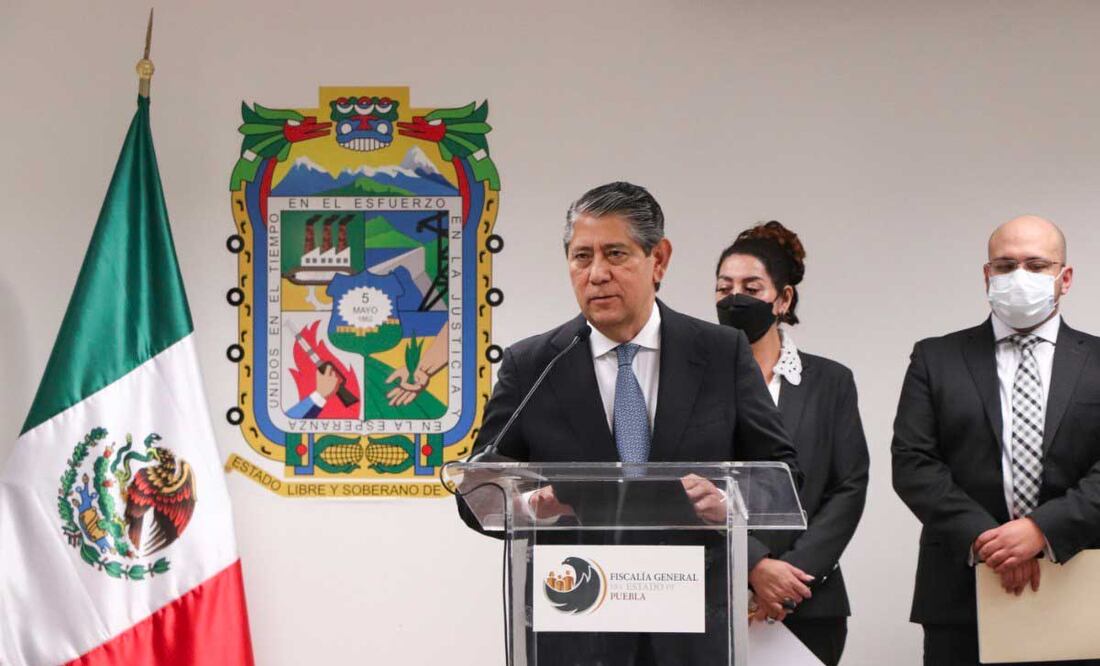 El fiscal Alejandro García reveló que Vicente N., un albañil, es señalado como el feminicida de María Eugenia Ocampo | Foto: FGE PUEBLA