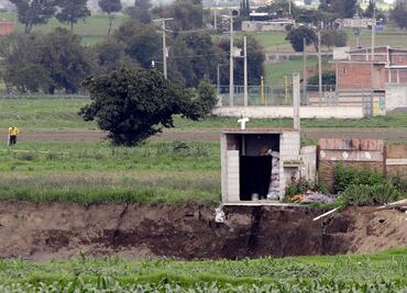 Socavón Puebla. Familia afectada rechaza terreno propuesto para reubicación