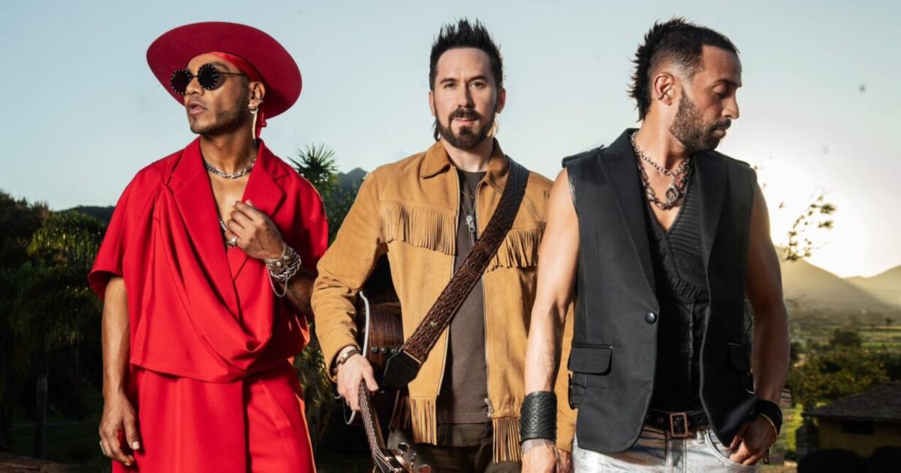 A lo largo de su carrera, han creado himnos inolvidables como «Todo cambió», «Mientes», «Bésame», «Coleccionista de canciones» y «Aléjate de mí», canciones que han acompañado a millones de personas en sus historias de amor y desamor.
Foto: Producción El Universal Puebla