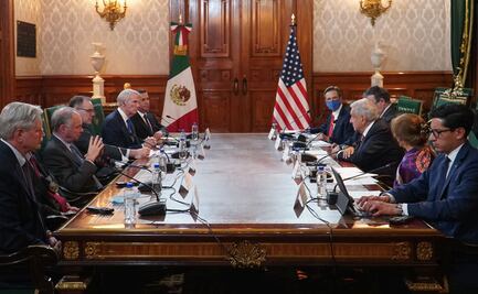 AMLO recibe en Palacio Nacional a cinco senadores de EU