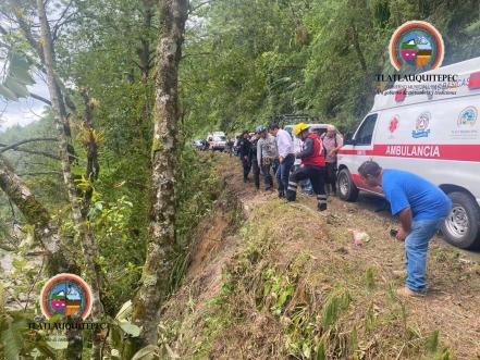 Encarnación, Fermín y una retroexcavadora desaparecen en Tlatlauquitepec