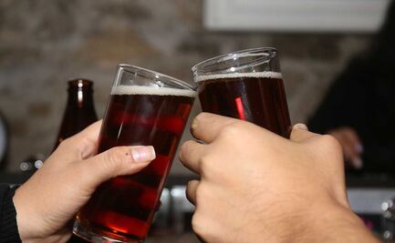 Cómo prevenir que le echen droga a tu bebida en el antro