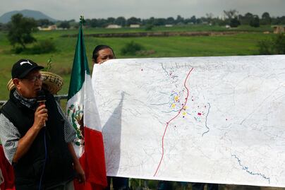 Socavón en Puebla. Familias de zona acordonada, sin papeles para cobrar indemnizaciones