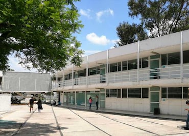 Por prevención, suspenden graduación en prepa BUAP