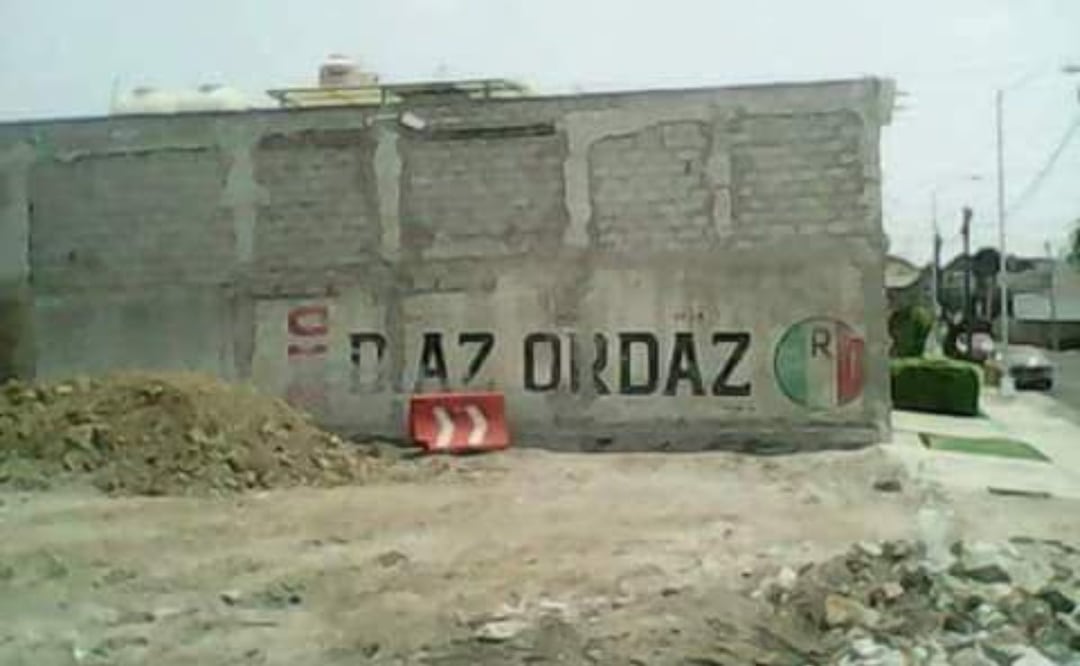 Esta foto de propaganda antigua desató toda una polémica | Foto: Facebook Memes históricos para aprender