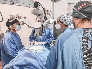 Reactivan trasplante de córneas en Hospital San José del IMSS Puebla