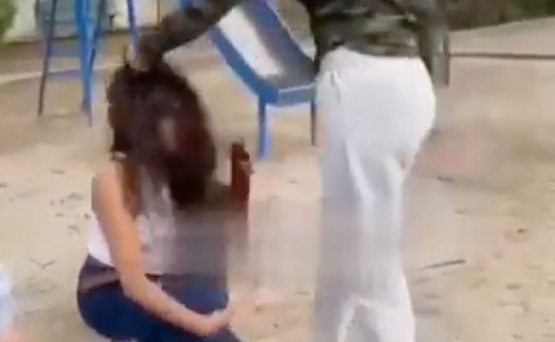 Una golpiza contra una jovencita en Libres fue captada en video | Foto: Redes Sociales