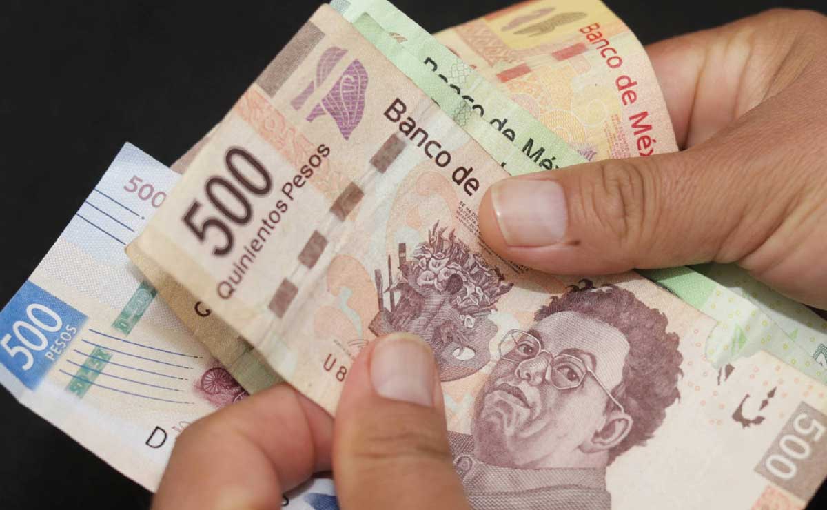 Si tomamos en cuenta la información que trasparentan algunos partidos políticos, el PAN tiene algunos de los salarios más altos | Foto: Agencia Es Imagen para El Universal Puebla