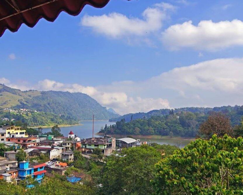 En el municipio de Juan Galindo se ubica esta bella presa | Foto: Andrey Sulitskiy, Google Maps