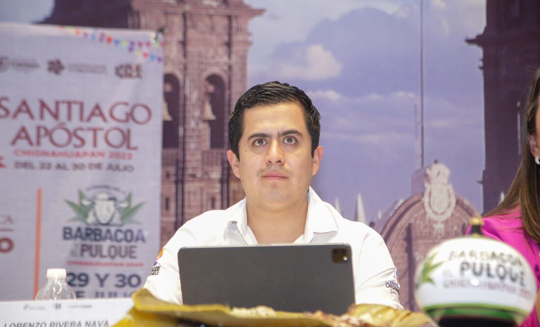 Además de opacidad, los detractores de Lorenzo Rivera lo acusan de beneficiar a su familia | EsImagen