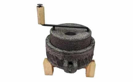 Los molinos para café hechos de piedra volcánica en San Salvador El Seco