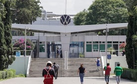 A unas horas del emplazamiento a huelga, Sindicato de Volkswagen niega despidos masivos