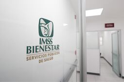 IMSS Bienestar confirma investigación por sobrecostos de contratos en Puebla