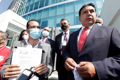 Acusan a Claudia Rivera de desvío de recursos públicos y peculado