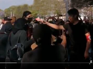 Hombre agrede a integrantes de la marcha feminista en Puebla