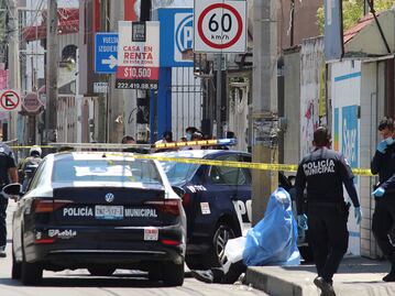 En plena vía pública un hombre se suicida con cables de teléfono en Mayorazgo 
