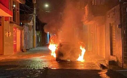 Hallan vehículos calcinados con entre 4 y 7 cuerpos en Xonacatepec y la autopista Puebla-Orizaba