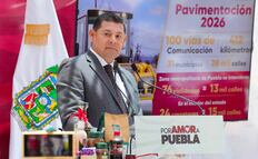 Con 13 trenes de pavimentación y 14 módulos de maquinaria, Armenta rehabilita calles en Puebla