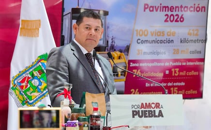 Con 13 trenes de pavimentación y 14 módulos de maquinaria, Armenta rehabilita calles en Puebla