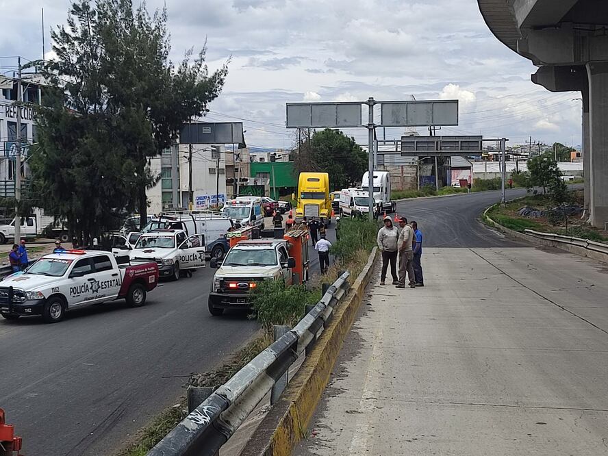 Conductores reportaron reducción de carriles en la México-Puebla | Foto: Agencia Es Imagen para El Universal Puebla