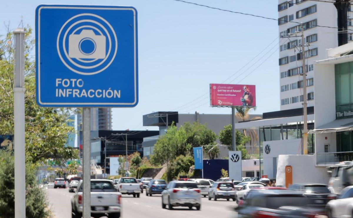¡No manejes a exceso de velocidad! Arrancan fotomultas en Vía Atlixcáyotl