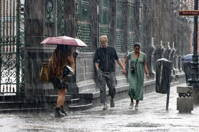 Huracán Otis afectará en Puebla con lluvias fuertes y viento intenso  