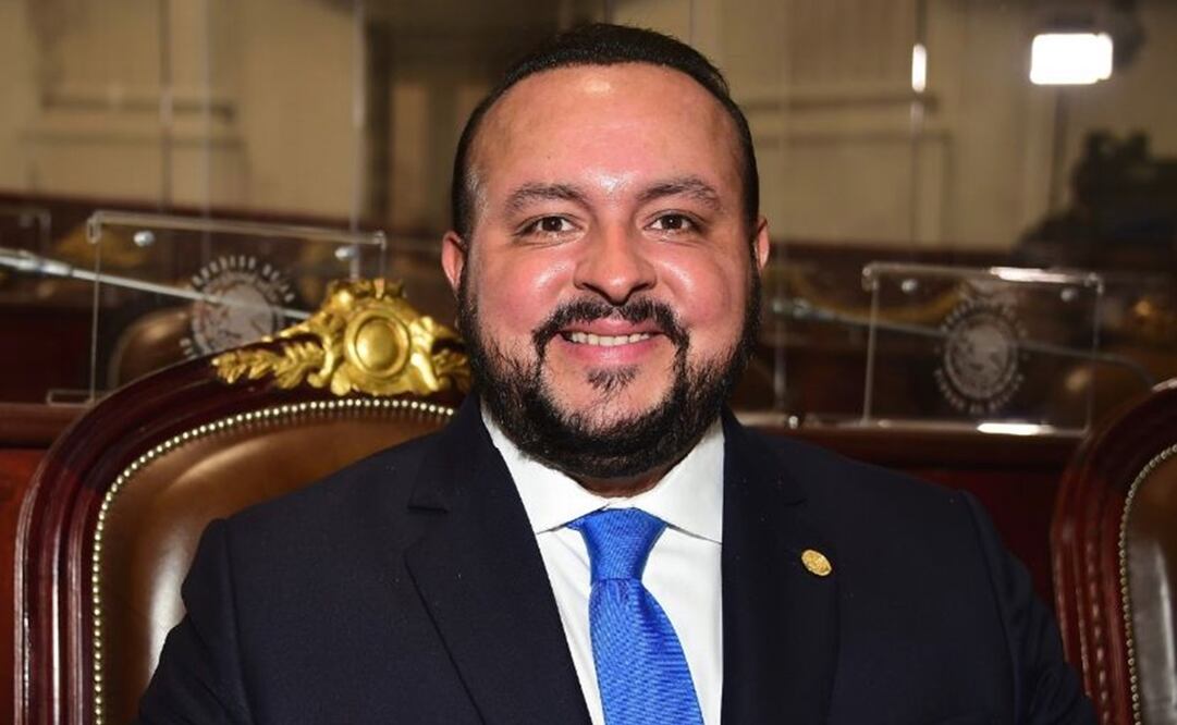 PAN vs Morena: Si tiene algo contra la oposición, baje y dígalo, cobarde de partido moronga