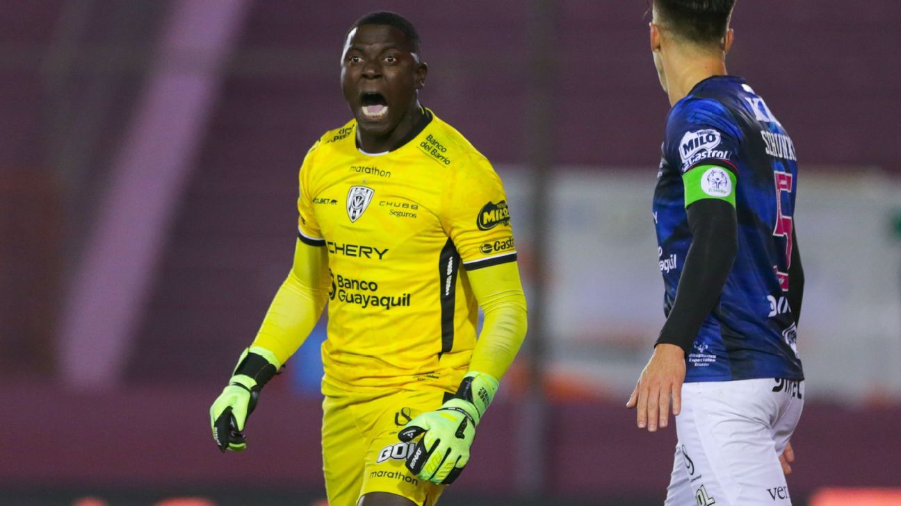 El arquero sudamericano cuenta con experiencia en el fútbol europeo, habiendo jugado con el equipo filial de la Real Sociedad entre 2018 y 2020.

Foto: Producción El Universal Puebla