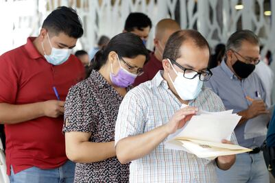 Piden que maestros presenten certificado de vacunación para regreso a las aulas