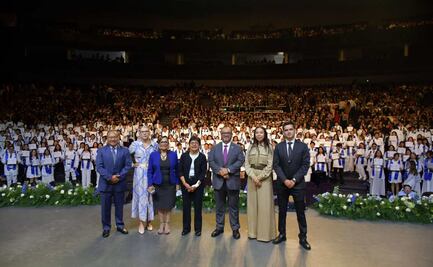 BUAP gradúa a 368 nuevos médicos; Lilia Cedillo les pide ejercer con humanidad
