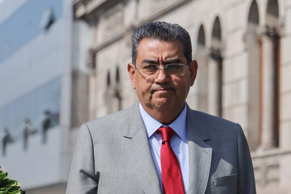 El gobernador de Puebla informó que ya se investiga el asesinato del esposo de una candidata | Foto: EsImagen