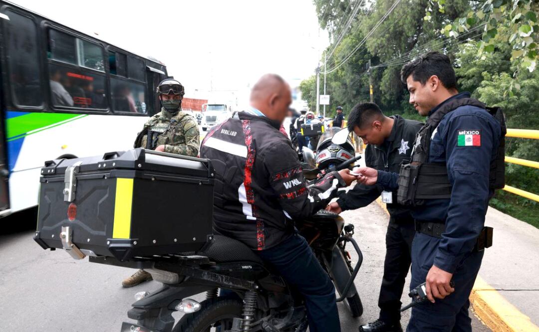 Del 1 de enero al 20 de agosto de 2025, las autoridades realizaron mil 261 operativos de revisión a motocicletas y dos mil 488 infracciones. También remitieron mil 671 unidades al depósito vehicular | Foto: Gobierno del Estado.