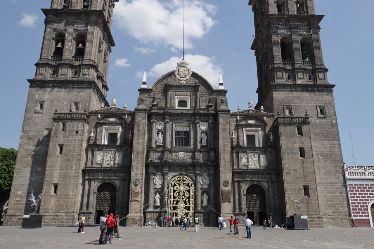 La Catedral de Puebla llevará a cabo la Vigilia Pascual este Sábado de Gloria | Foto: EsImagen
