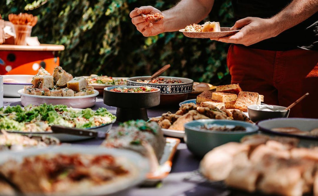 En Puebla hay varias opciones de buffet a buen precio | Foto: Canva