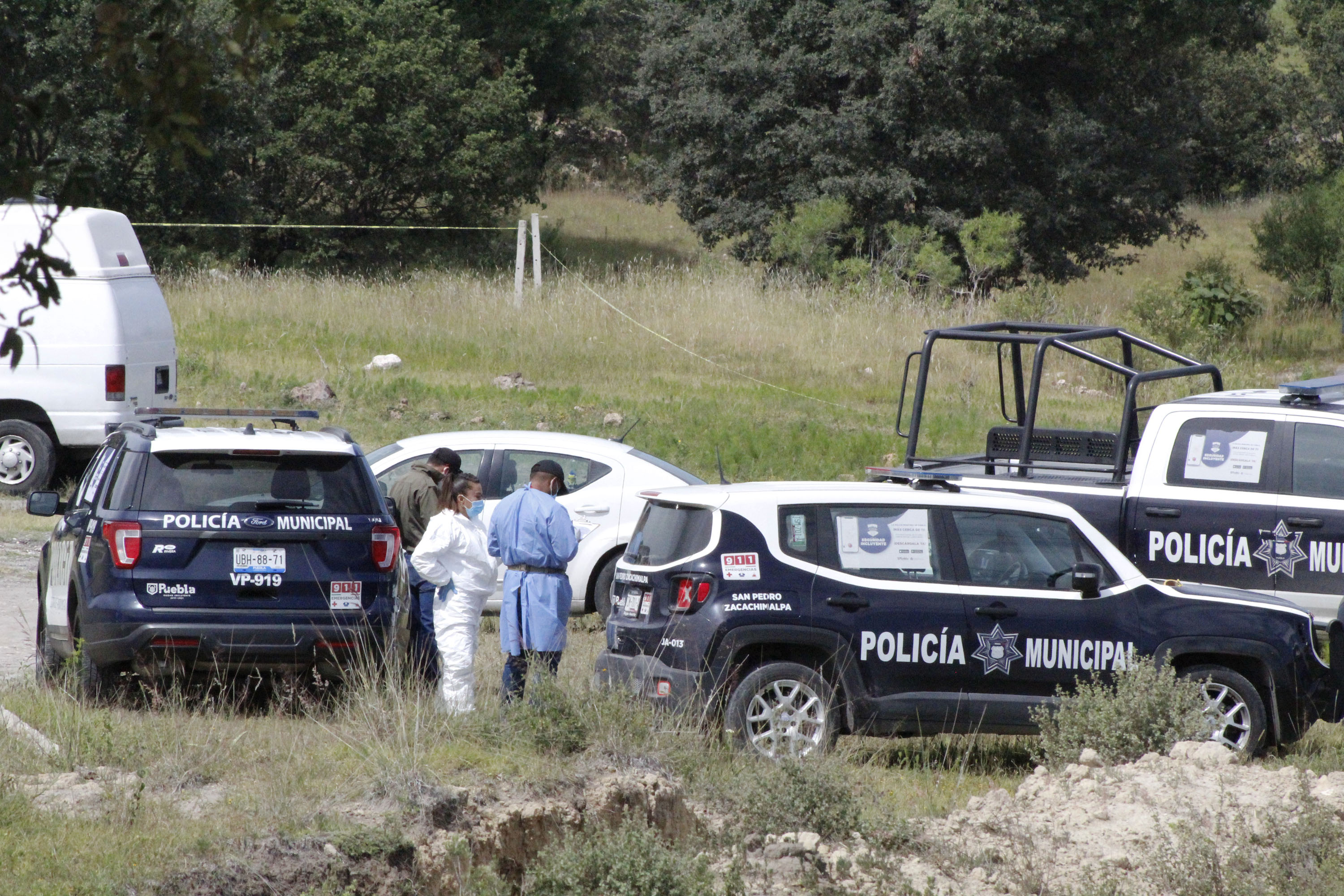 Hallan dos cadáveres calcinados en los límites de Puebla y Amozoc