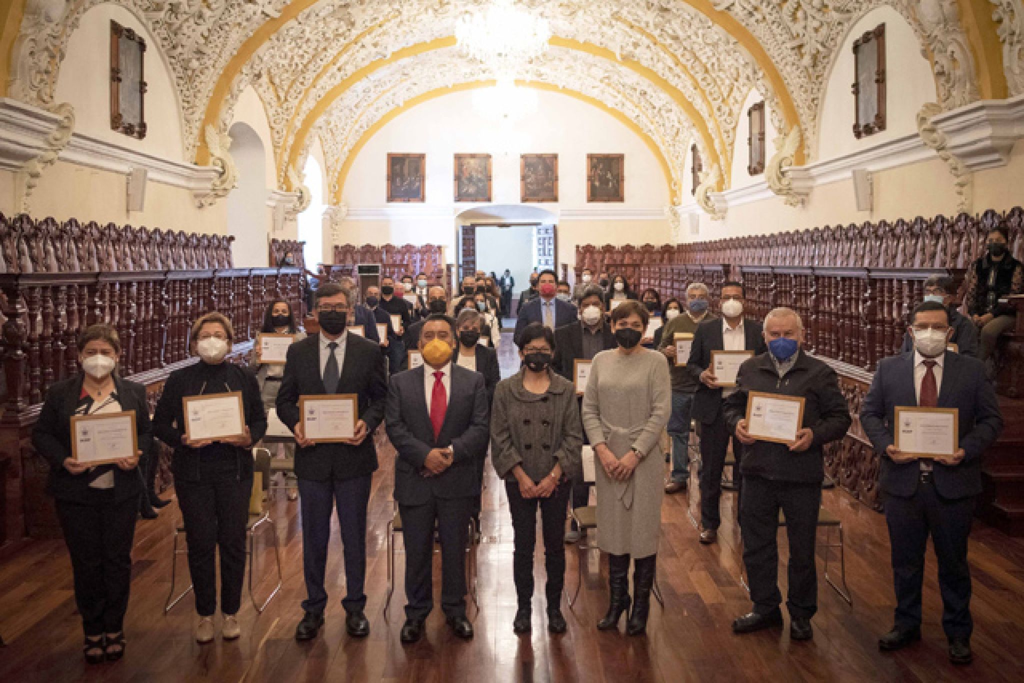 Reconoce Lilia Cedillo trayectoria de trabajadores de la BUAP