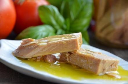 Los beneficios de comer atún ya sea enlatado o fresco 